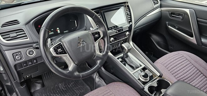 Mitsubishi Pajero Sport-19