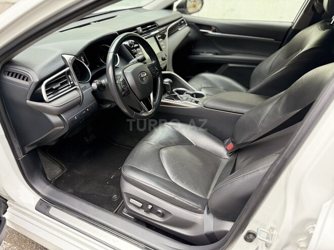 Toyota Camry-8