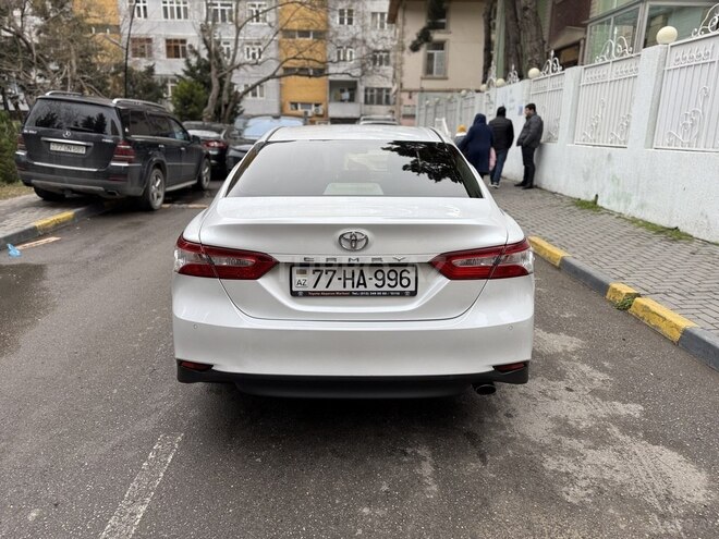 Toyota Camry-6