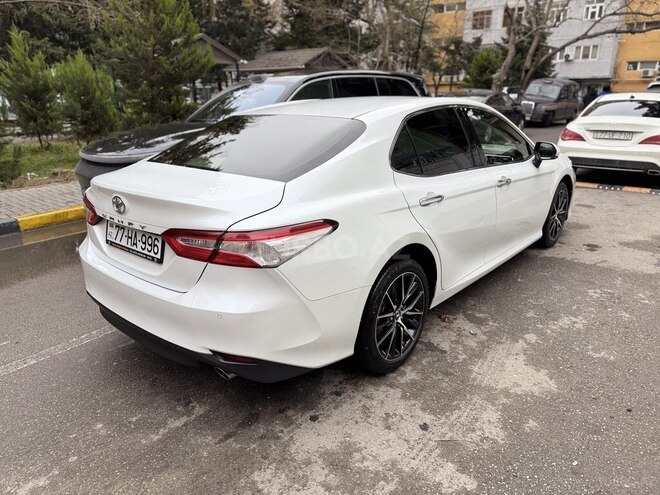 Toyota Camry-5