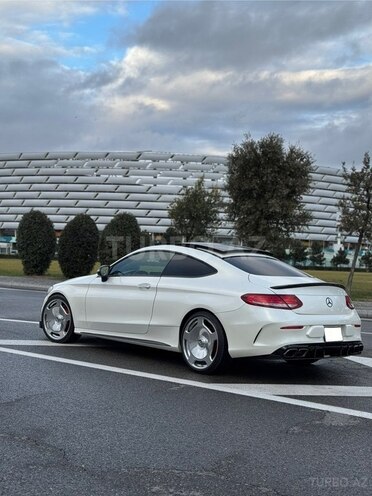 Mercedes C 300 2017, 100,850 km - 2.0 л - Bakı