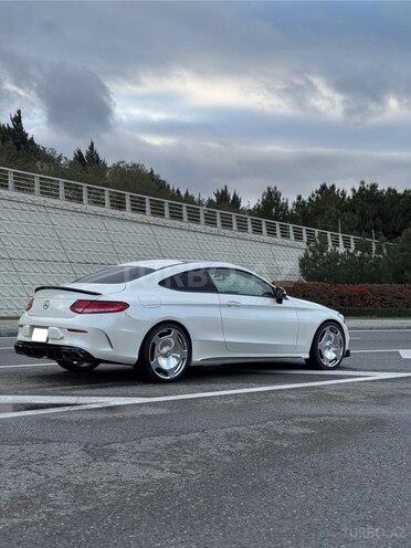 Mercedes C 300 2017, 100,850 km - 2.0 л - Bakı