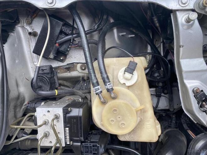 Mercedes E 220 d 2001, 386,000 km - 2.2 l - Bakı
