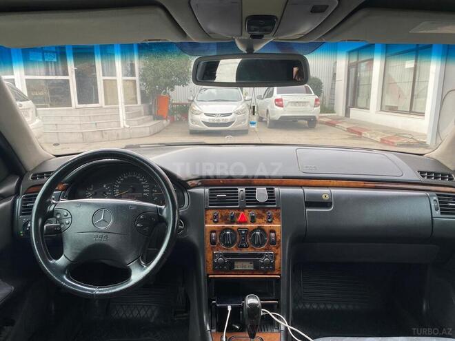 Mercedes E 220 d 2001, 386,000 km - 2.2 l - Bakı