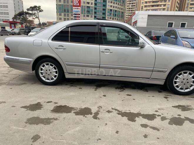 Mercedes E 220 d 2001, 386,000 km - 2.2 l - Bakı