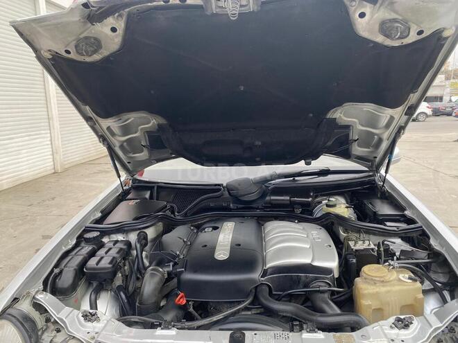 Mercedes E 220 d 2001, 386,000 km - 2.2 l - Bakı