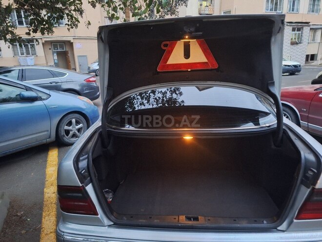 Mercedes E 220 d 2001, 386,000 km - 2.2 l - Bakı