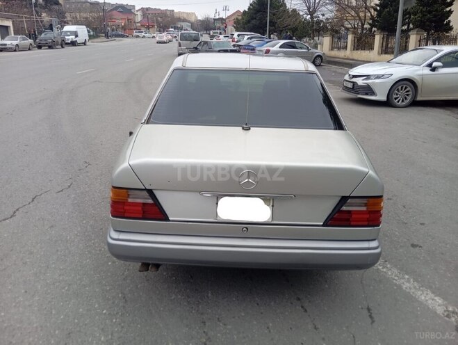 Mercedes E 280 1994, 325,680 km - 2.8 l - Bakı