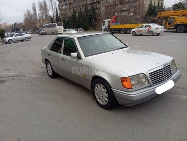 Mercedes E 280 1994, 325,680 km - 2.8 l - Bakı