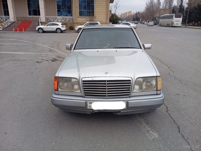 Mercedes E 280 1994, 325,680 km - 2.8 l - Bakı