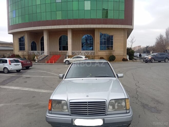 Mercedes E 280 1994, 325,680 km - 2.8 l - Bakı