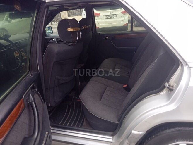 Mercedes E 280 1994, 325,680 km - 2.8 l - Bakı