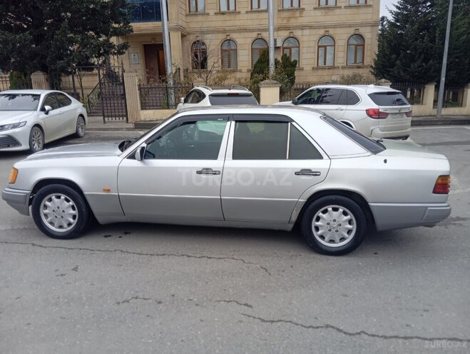Mercedes E 280 1994, 325,680 km - 2.8 l - Bakı