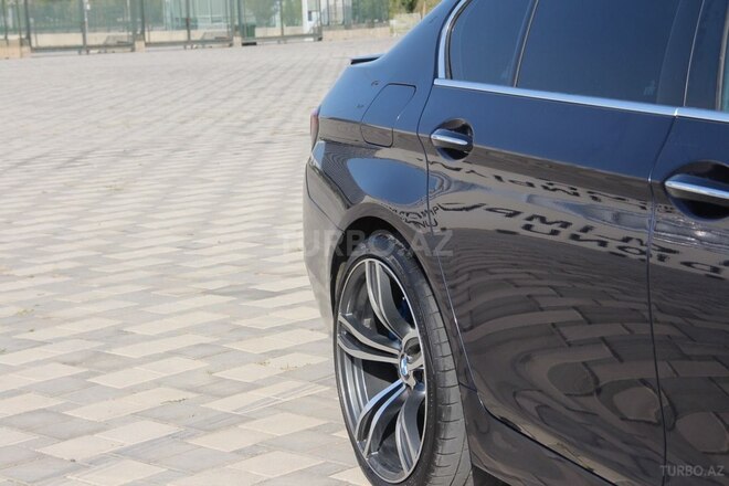 BMW 528 2014, 220,000 km - 2.0 l - Bakı