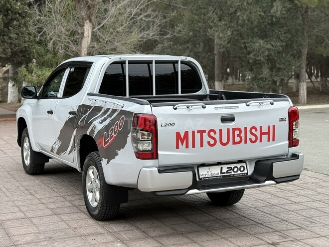 Mitsubishi L200 2020, 119,200 km - 2.4 л - Bakı