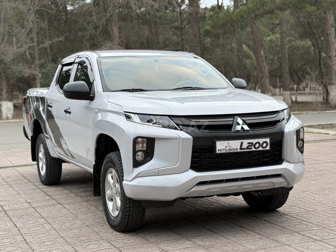 Mitsubishi L200 2020, 119,200 km - 2.4 л - Bakı