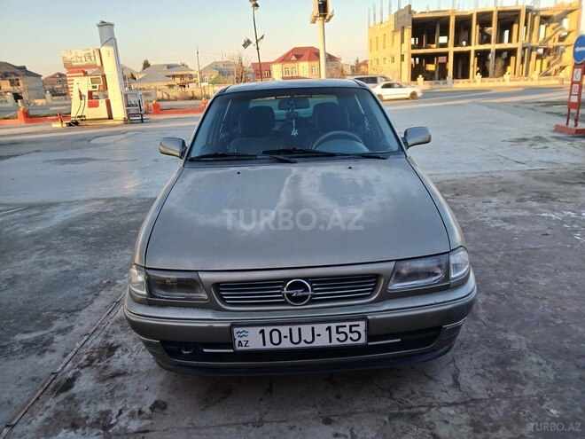 Opel Astra 1995, 350,100 km - 2.0 l - Quba