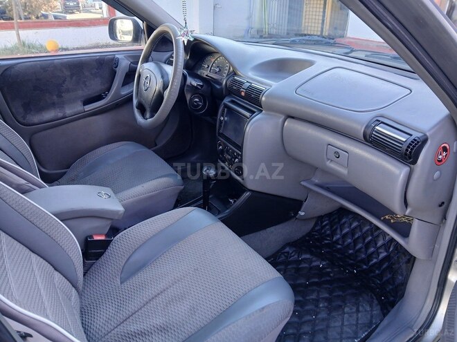 Opel Astra 1995, 350,100 km - 2.0 l - Quba