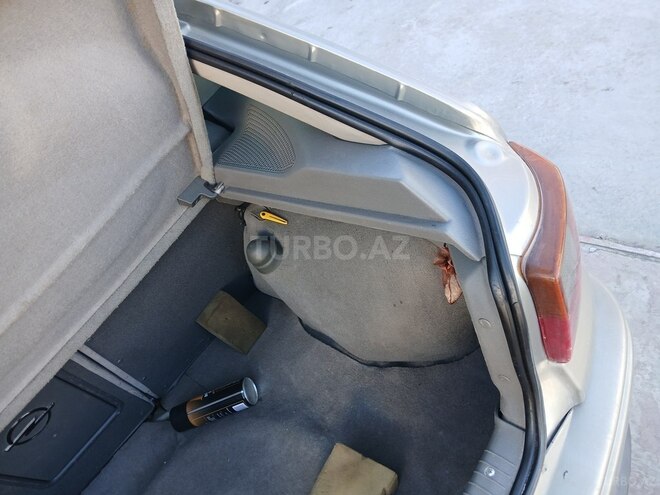 Opel Astra 1995, 350,100 km - 2.0 l - Quba