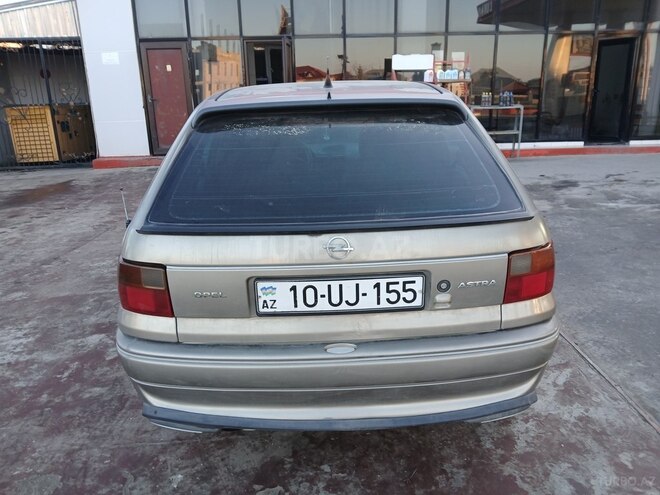 Opel Astra 1995, 350,100 km - 2.0 l - Quba