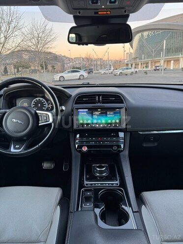 Jaguar F-Pace 2016, 129,000 km - 2.0 l - Bakı