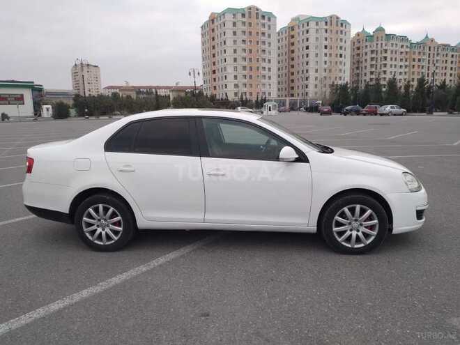 Volkswagen Jetta 2009, 295,850 km - 1.6 l - Sumqayıt