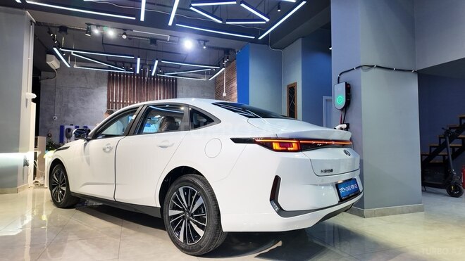 Changan Qiyuan A05-6