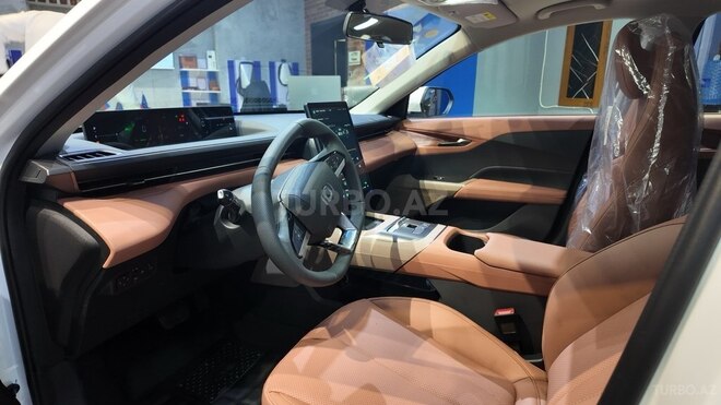 Changan Qiyuan A05-8