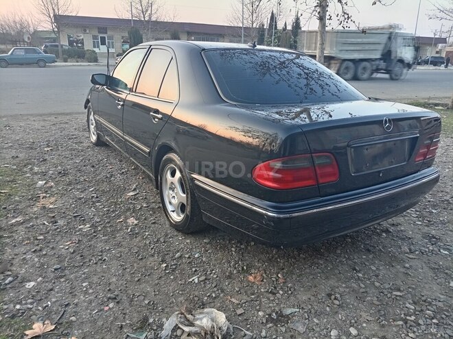 Mercedes E 240 2000, 266,600 km - 2.4 l - Ağcabədi