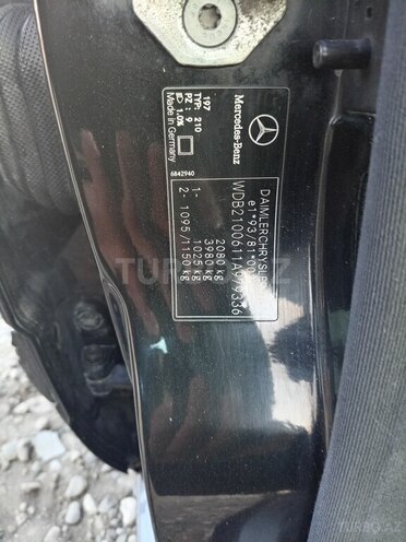 Mercedes E 240 2000, 266,600 km - 2.4 l - Ağcabədi