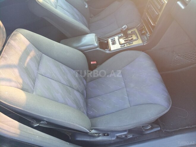 Mercedes E 240 2000, 266,600 km - 2.4 l - Ağcabədi