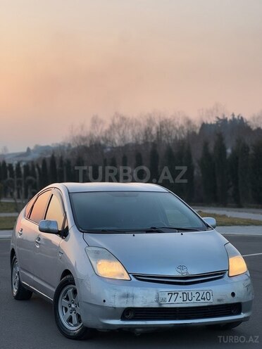 Toyota Prius-1