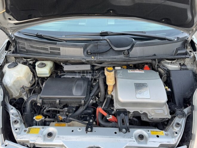 Toyota Prius-9