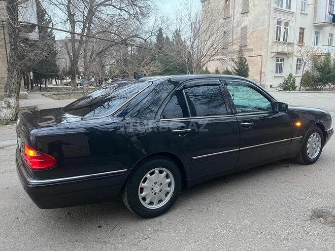 Mercedes E 240 1999, 283,732 km - 2.4 l - Sumqayıt