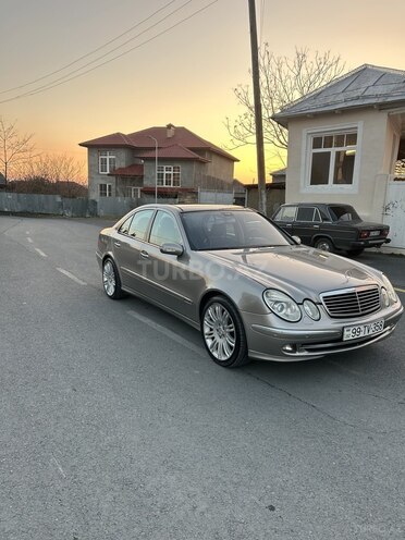 Mercedes E 240 2004, 291,540 km - 2.6 l - Zaqatala