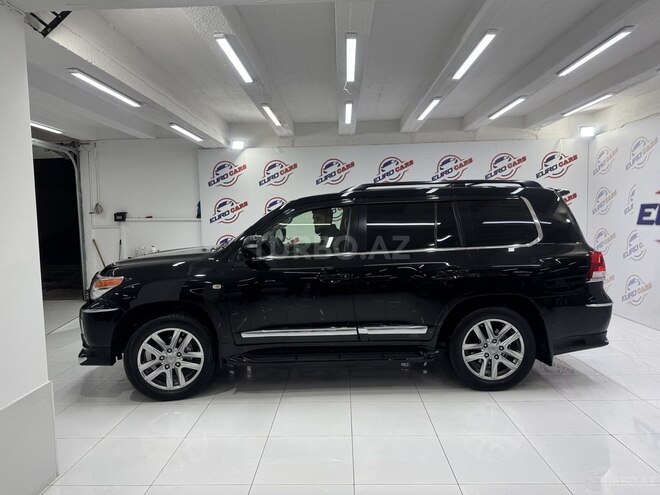 Toyota Land Cruiser-16