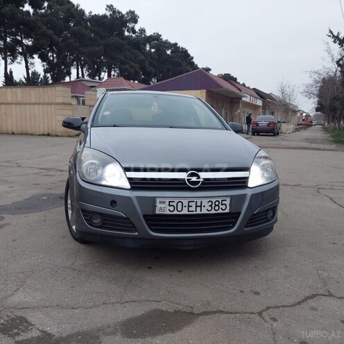 Opel Astra 2005, 320,000 km - 1.3 l - Salyan