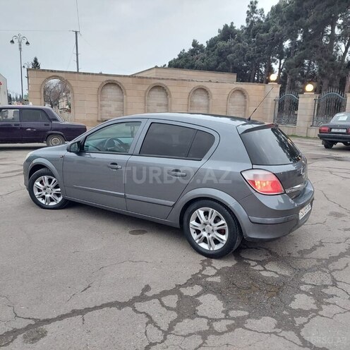 Opel Astra 2005, 320,000 km - 1.3 l - Salyan