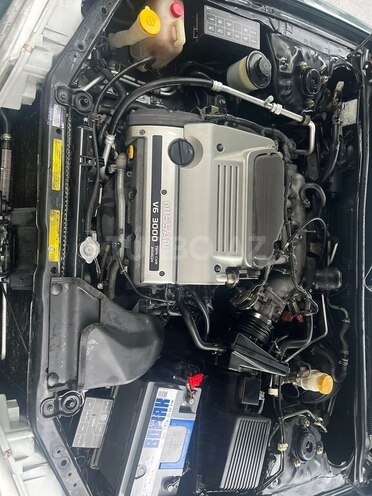 Nissan Maxima 1998, 255,000 km - 3.0 л - Qax
