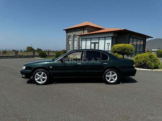 Nissan Maxima 1998, 255,000 km - 3.0 л - Qax