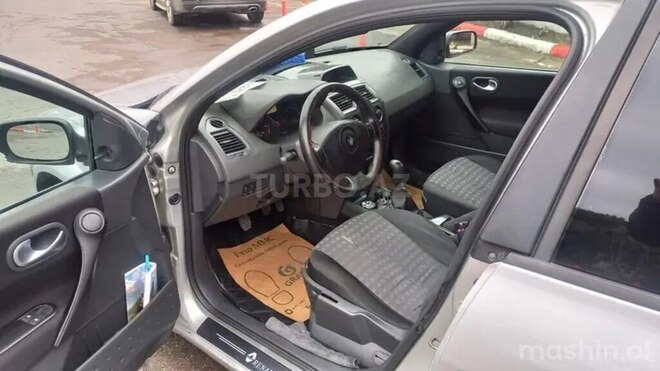 Renault Megane 2006, 194,388 km - 1.4 l - Qusar