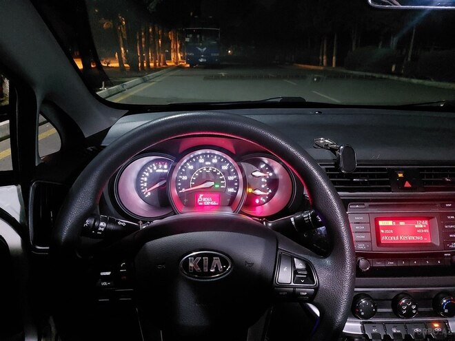 Kia Rio 2015, 173,809 km - 1.6 l - Bakı