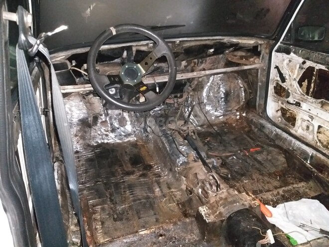 LADA (VAZ) 2107 2002, 224,000 km - 1.6 л - Bakı