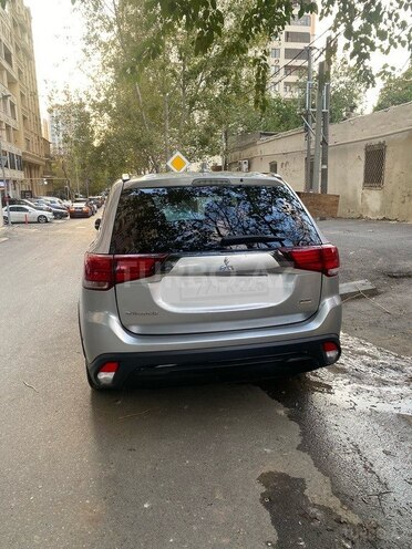 Mitsubishi Outlander 2020, 152,900 km - 2.4 l - Bakı