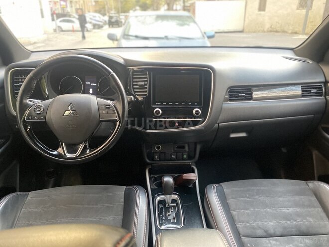 Mitsubishi Outlander 2020, 152,900 km - 2.4 l - Bakı