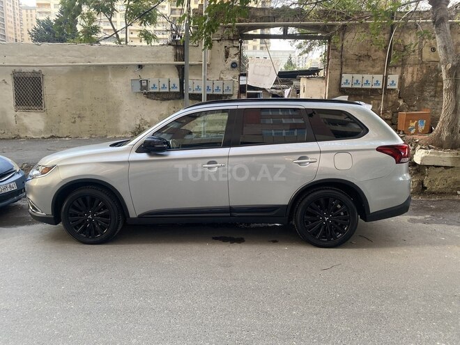 Mitsubishi Outlander 2020, 152,900 km - 2.4 l - Bakı