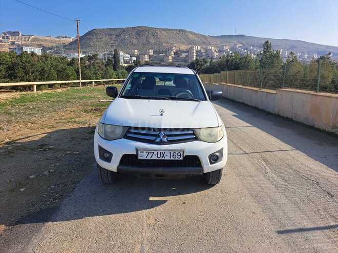 Mitsubishi L200 2011, 326,300 km - 2.5 l - Bakı