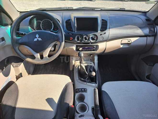Mitsubishi L200 2011, 326,300 km - 2.5 l - Bakı