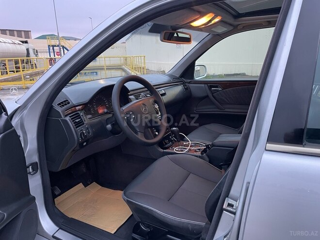 Mercedes E 240 2000, 312,863 km - 2.4 л - Bakı