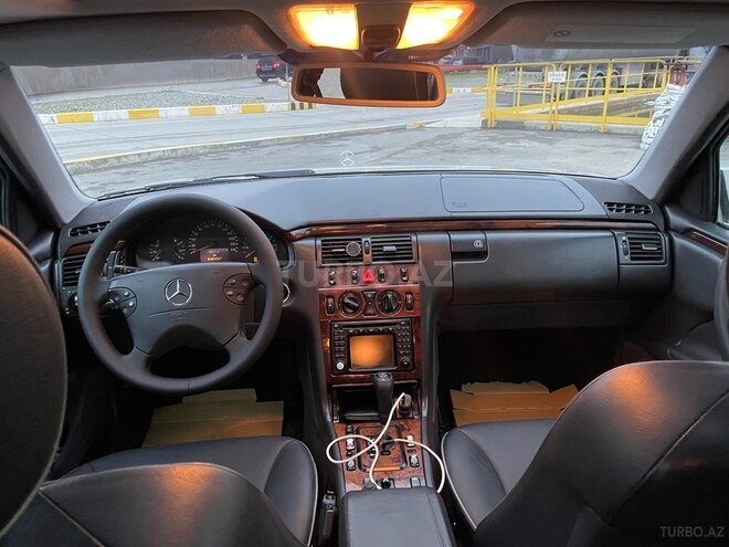 Mercedes E 240 2000, 312,863 km - 2.4 л - Bakı